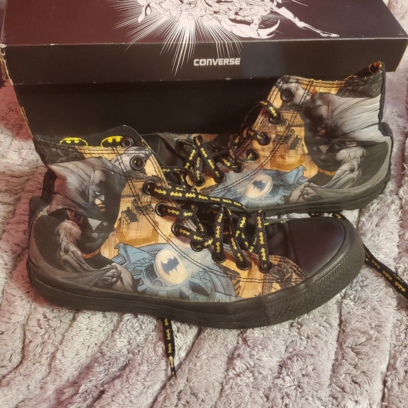 Batman converse - Picture 1 of 5